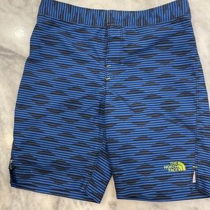 EUC. Boys North Face shorts. Adjustable waist. Size Large 14/16.